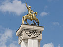 Верхушка памятника Георгию Победоносцу. 
Размер: 700x993. 
Размер файла: 604.92 КБ